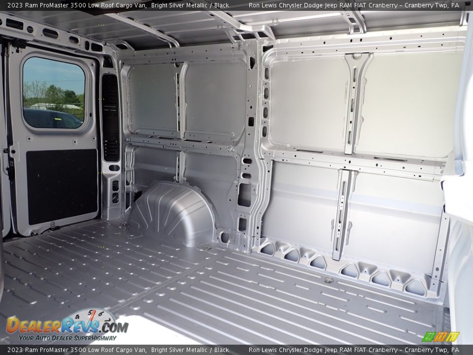 2023 Ram ProMaster 3500 Low Roof Cargo Van Bright Silver Metallic / Black Photo #11