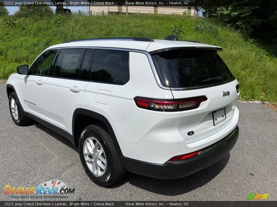 2023 Jeep Grand Cherokee L Laredo Bright White / Global Black Photo #8