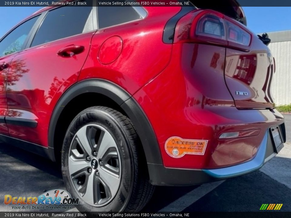 2019 Kia Niro EX Hybrid Runway Red / Black Photo #8