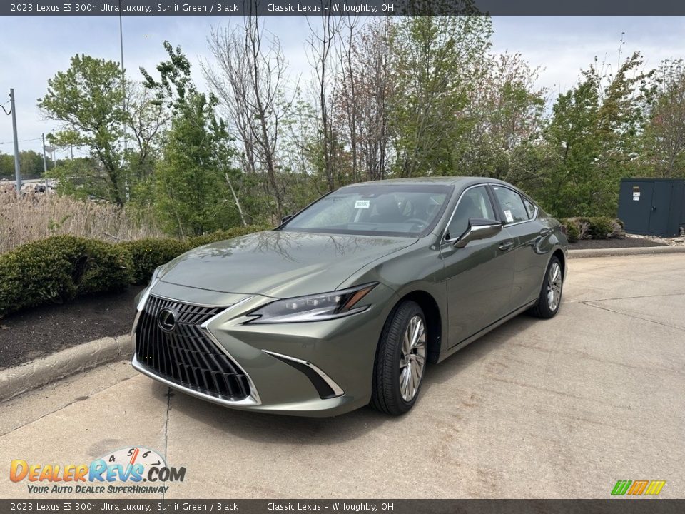 Front 3/4 View of 2023 Lexus ES 300h Ultra Luxury Photo #1