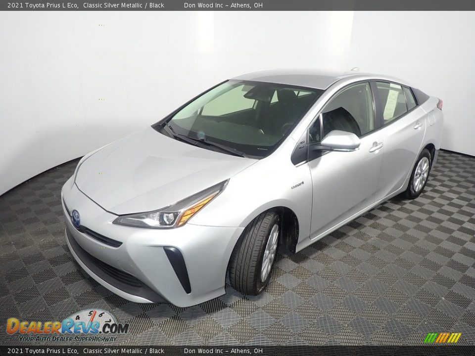 Classic Silver Metallic 2021 Toyota Prius L Eco Photo #8