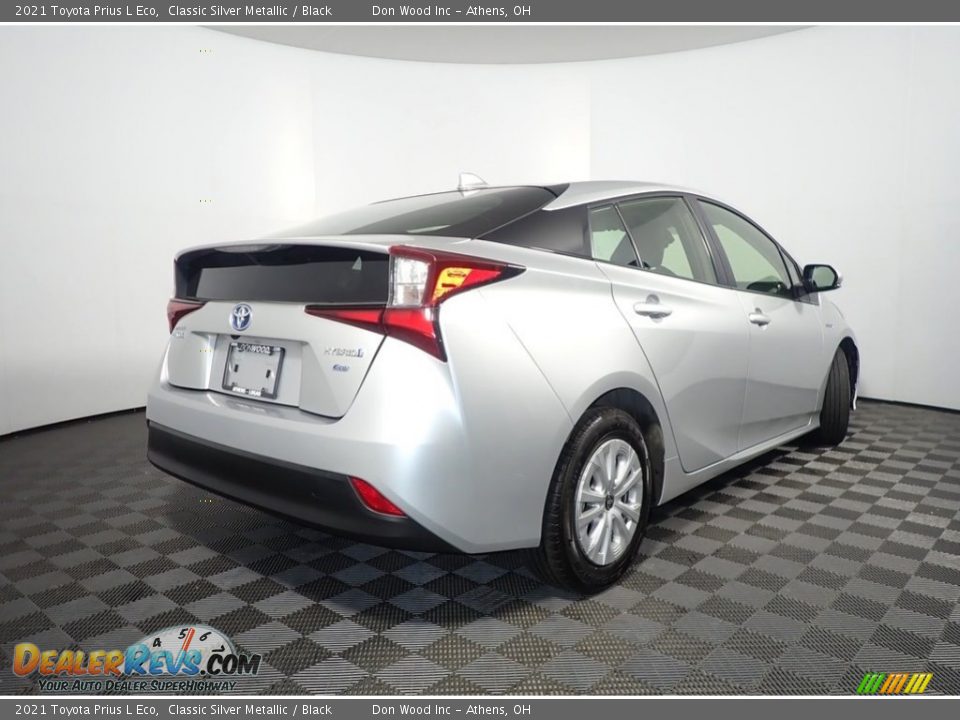 2021 Toyota Prius L Eco Classic Silver Metallic / Black Photo #14