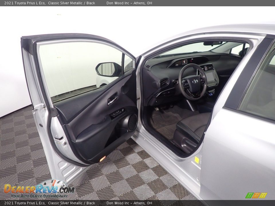 2021 Toyota Prius L Eco Classic Silver Metallic / Black Photo #16