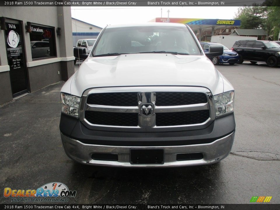 2018 Ram 1500 Tradesman Crew Cab 4x4 Bright White / Black/Diesel Gray Photo #24