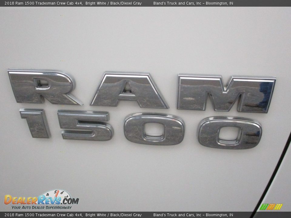2018 Ram 1500 Tradesman Crew Cab 4x4 Bright White / Black/Diesel Gray Photo #26