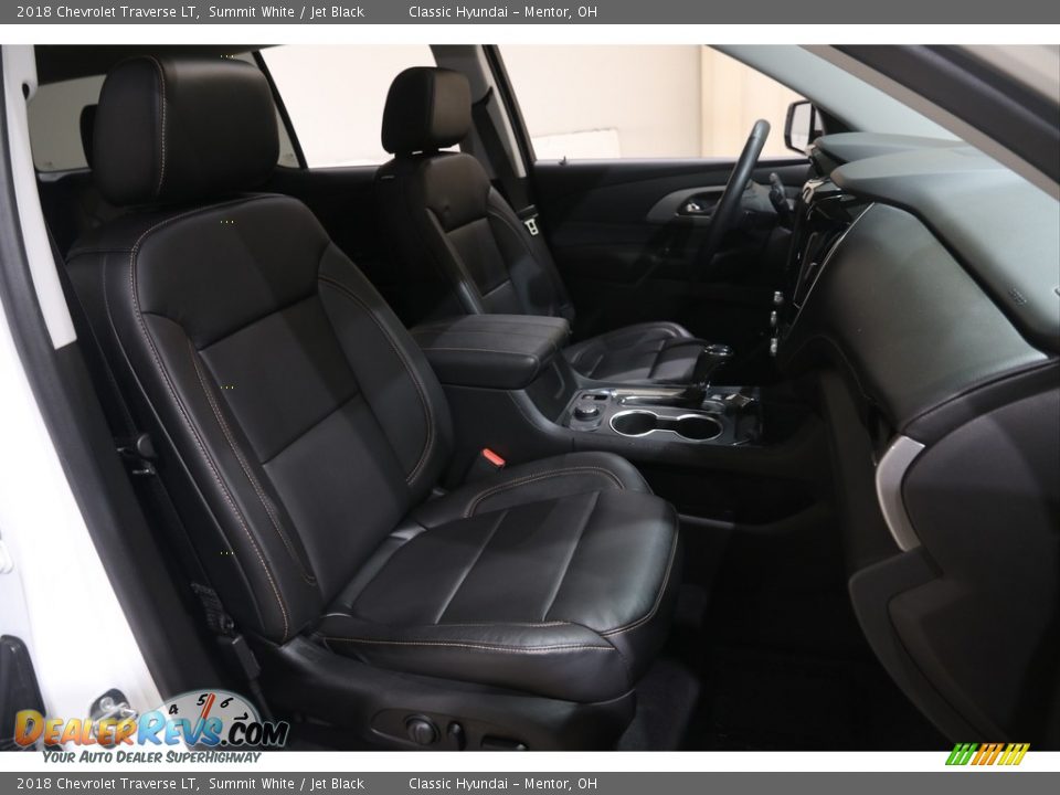 Front Seat of 2018 Chevrolet Traverse LT Photo #16