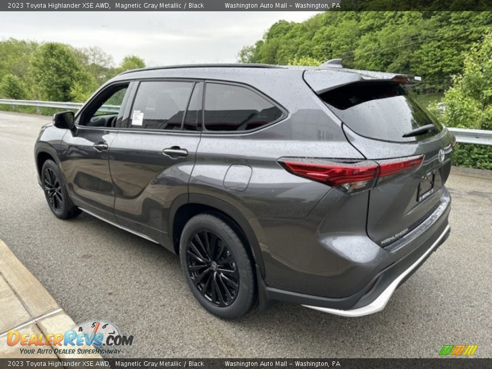 2023 Toyota Highlander XSE AWD Magnetic Gray Metallic / Black Photo #2
