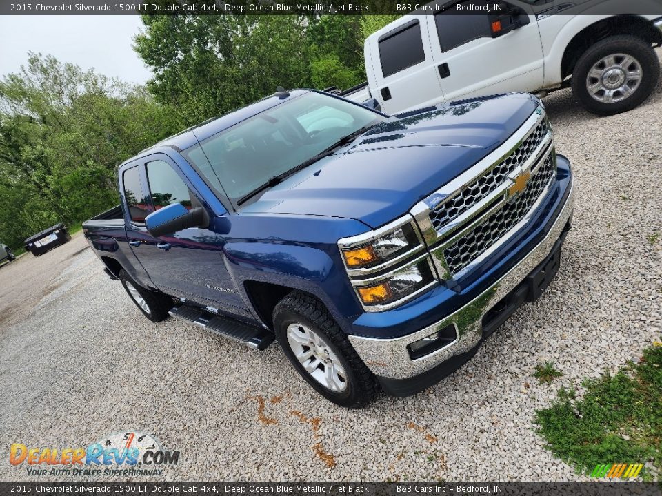 Front 3/4 View of 2015 Chevrolet Silverado 1500 LT Double Cab 4x4 Photo #2