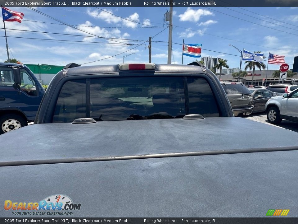 2005 Ford Explorer Sport Trac XLT Black Clearcoat / Medium Pebble Photo #3