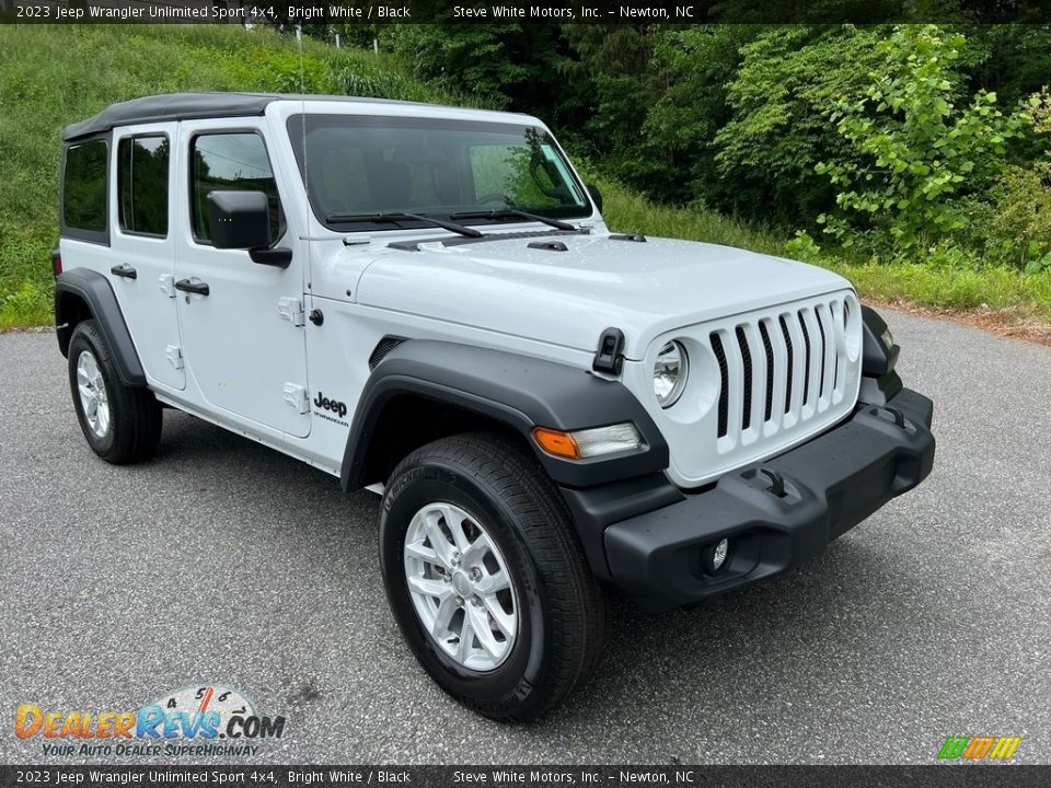 Front 3/4 View of 2023 Jeep Wrangler Unlimited Sport 4x4 Photo #4