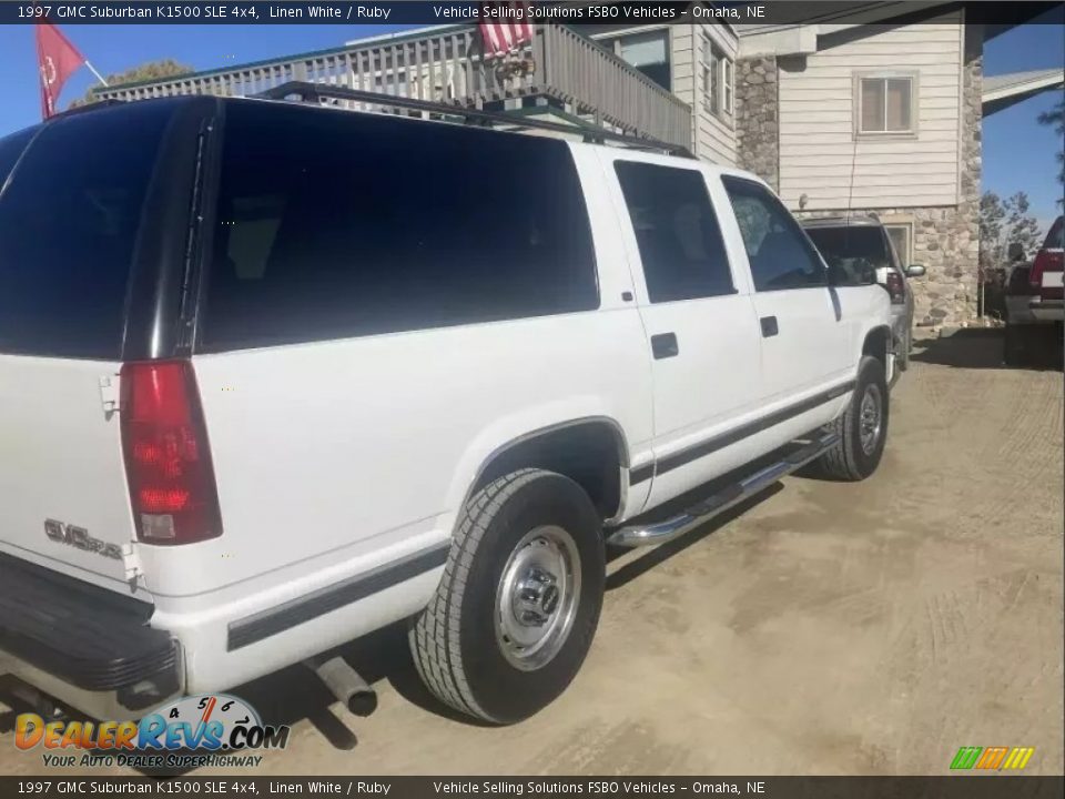 1997 GMC Suburban K1500 SLE 4x4 Linen White / Ruby Photo #4