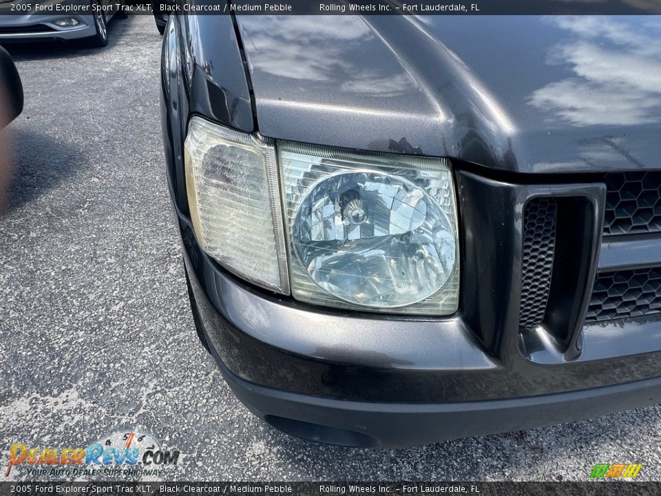 2005 Ford Explorer Sport Trac XLT Black Clearcoat / Medium Pebble Photo #9