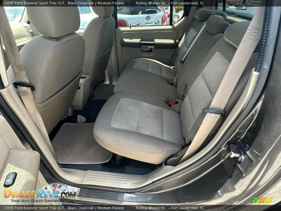 2005 Ford Explorer Sport Trac XLT Black Clearcoat / Medium Pebble Photo #16