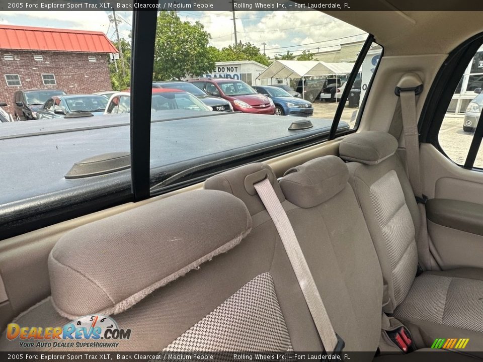 2005 Ford Explorer Sport Trac XLT Black Clearcoat / Medium Pebble Photo #21