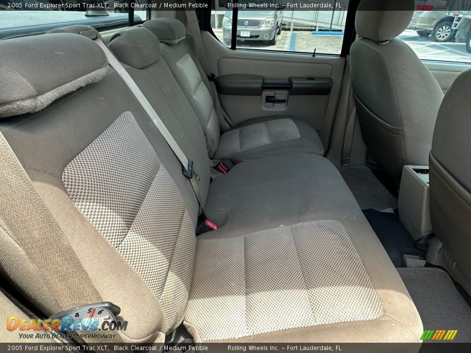 2005 Ford Explorer Sport Trac XLT Black Clearcoat / Medium Pebble Photo #22