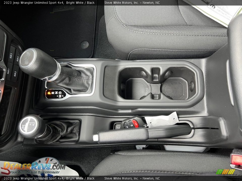2023 Jeep Wrangler Unlimited Sport 4x4 Shifter Photo #23