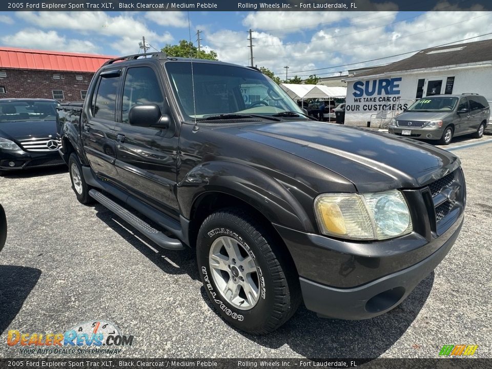 2005 Ford Explorer Sport Trac XLT Black Clearcoat / Medium Pebble Photo #27