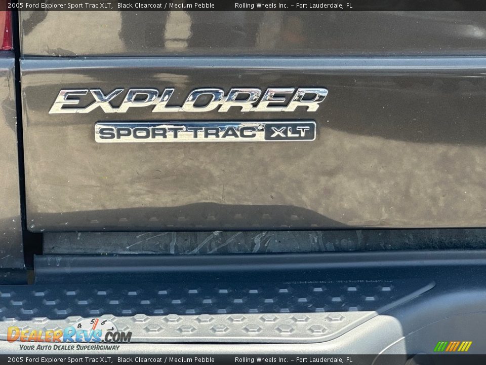 2005 Ford Explorer Sport Trac XLT Black Clearcoat / Medium Pebble Photo #33