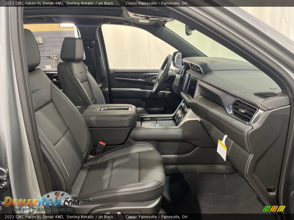 Front Seat of 2023 GMC Yukon XL Denali 4WD Photo #29