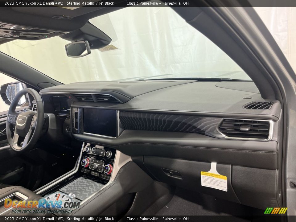 Dashboard of 2023 GMC Yukon XL Denali 4WD Photo #30
