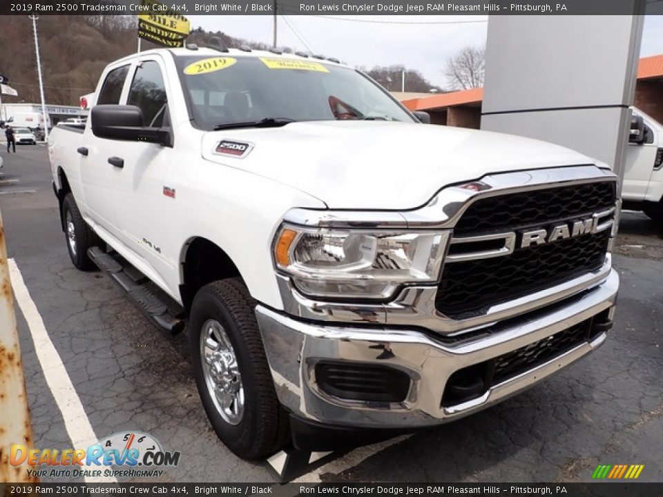 2019 Ram 2500 Tradesman Crew Cab 4x4 Bright White / Black Photo #3