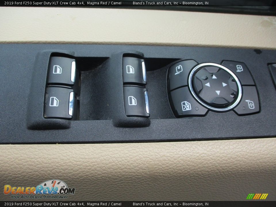 Controls of 2019 Ford F250 Super Duty XLT Crew Cab 4x4 Photo #10