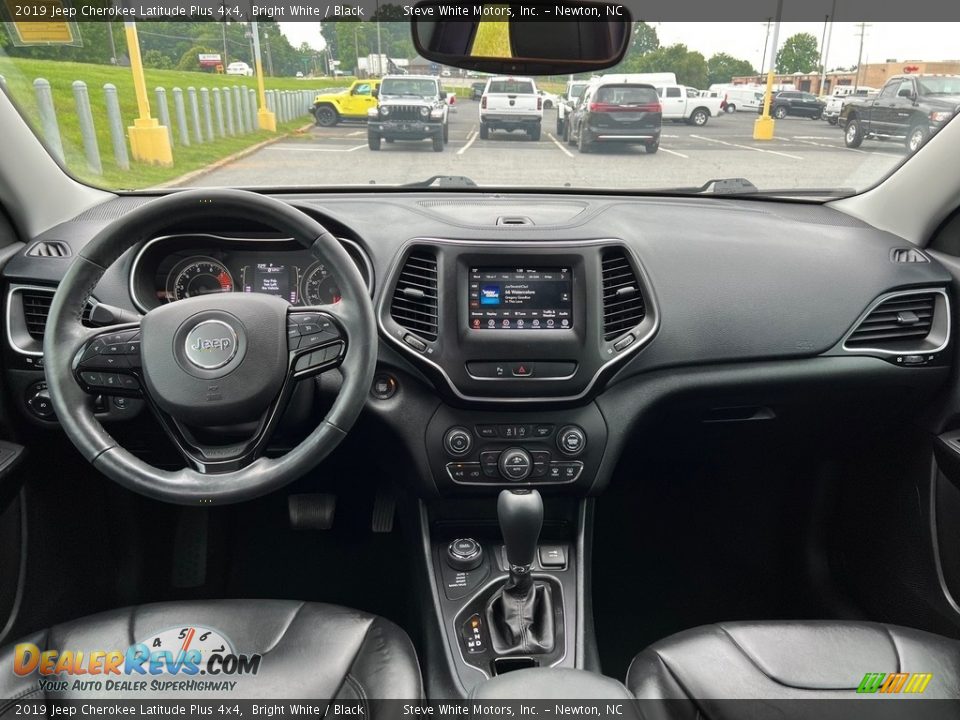 Dashboard of 2019 Jeep Cherokee Latitude Plus 4x4 Photo #15