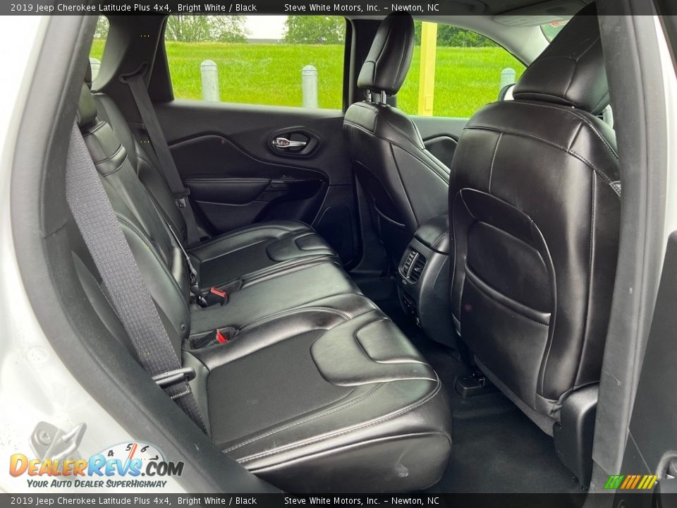 Rear Seat of 2019 Jeep Cherokee Latitude Plus 4x4 Photo #17