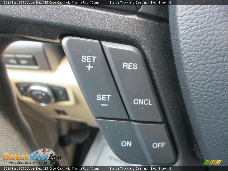 2019 Ford F250 Super Duty XLT Crew Cab 4x4 Steering Wheel Photo #17