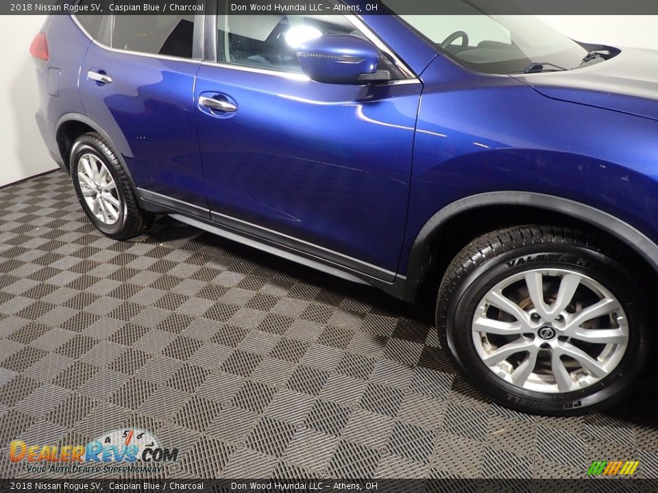 2018 Nissan Rogue SV Caspian Blue / Charcoal Photo #4