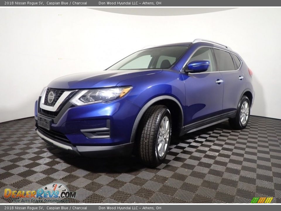 2018 Nissan Rogue SV Caspian Blue / Charcoal Photo #8