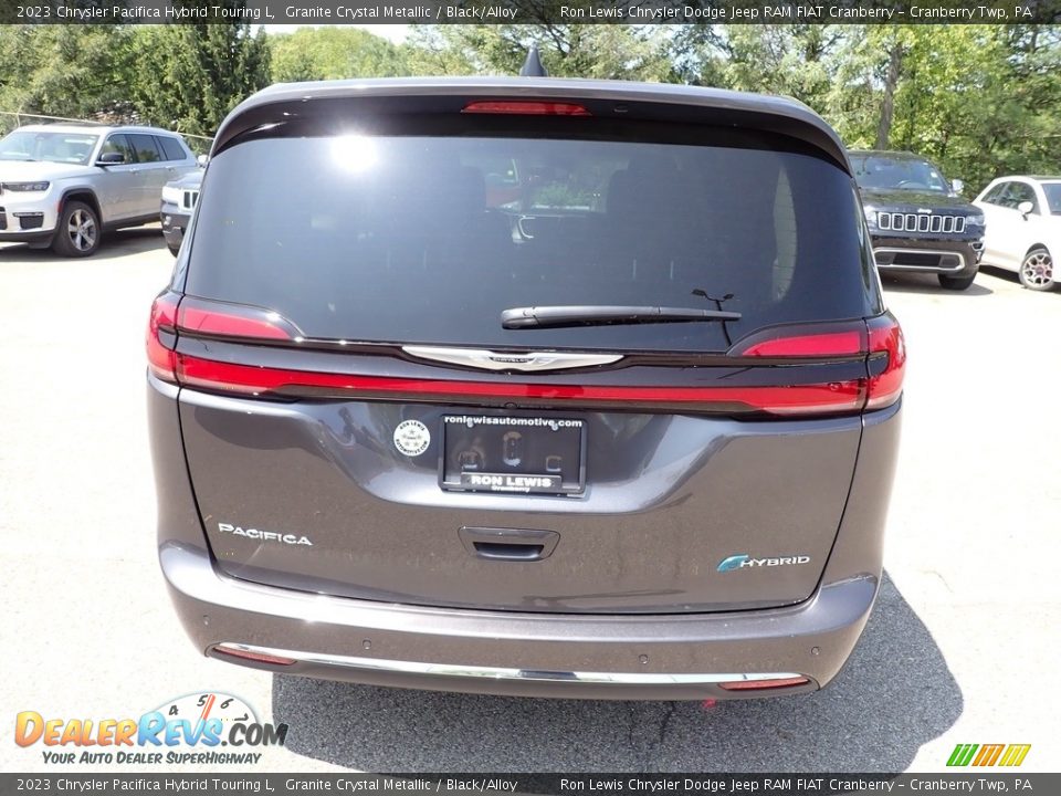 2023 Chrysler Pacifica Hybrid Touring L Granite Crystal Metallic / Black/Alloy Photo #4