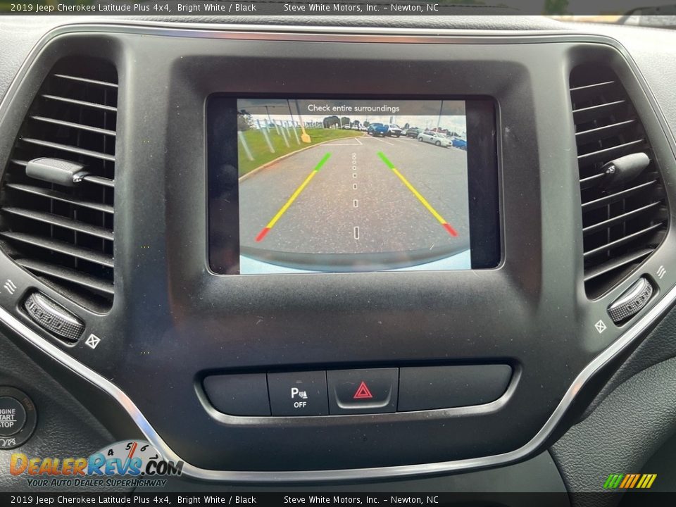 Controls of 2019 Jeep Cherokee Latitude Plus 4x4 Photo #24