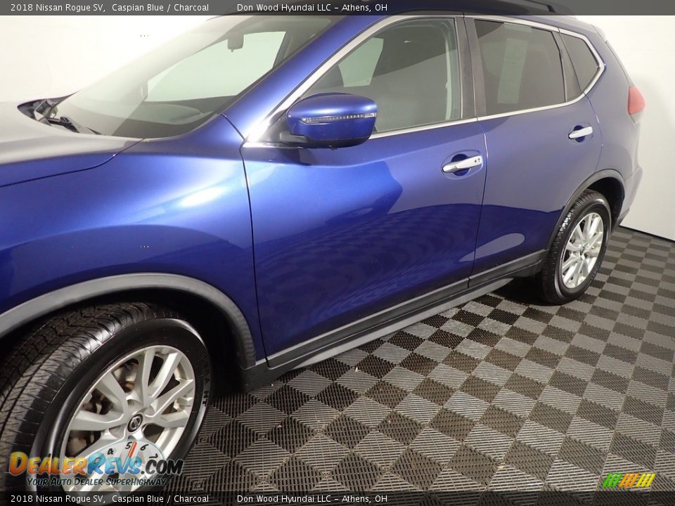 2018 Nissan Rogue SV Caspian Blue / Charcoal Photo #10