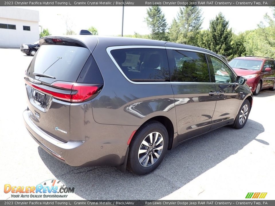 2023 Chrysler Pacifica Hybrid Touring L Granite Crystal Metallic / Black/Alloy Photo #5