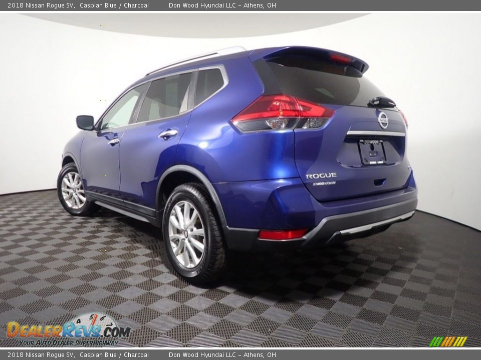 2018 Nissan Rogue SV Caspian Blue / Charcoal Photo #11