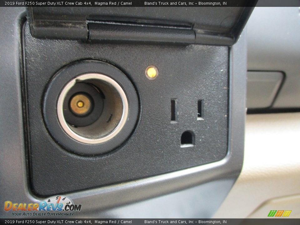 2019 Ford F250 Super Duty XLT Crew Cab 4x4 Magma Red / Camel Photo #26