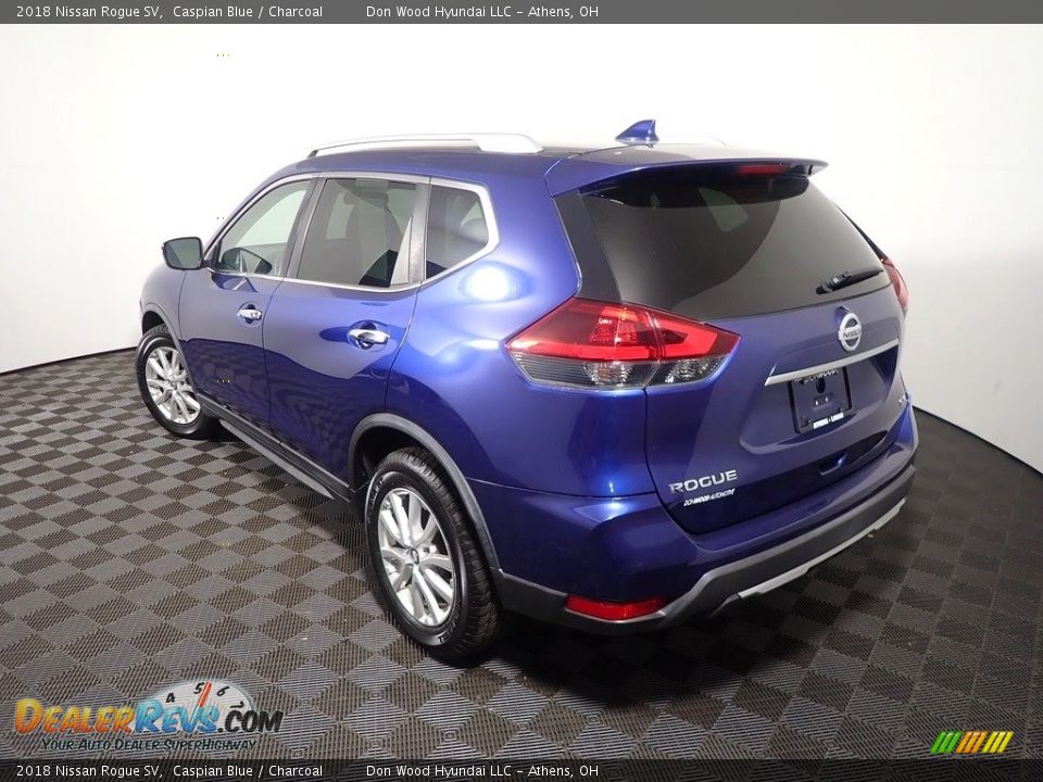2018 Nissan Rogue SV Caspian Blue / Charcoal Photo #12