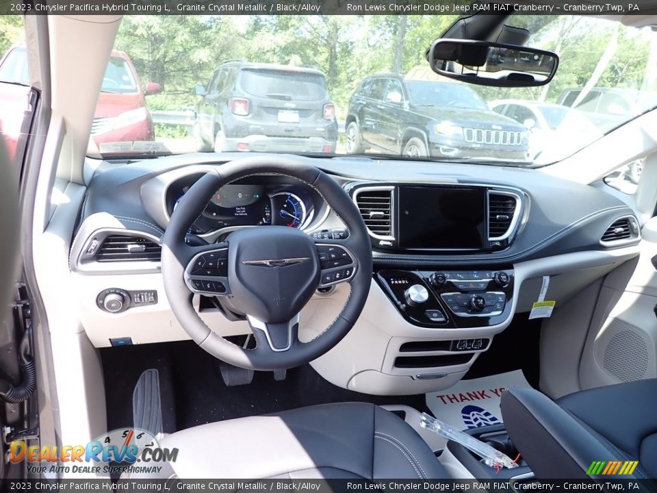 2023 Chrysler Pacifica Hybrid Touring L Granite Crystal Metallic / Black/Alloy Photo #13