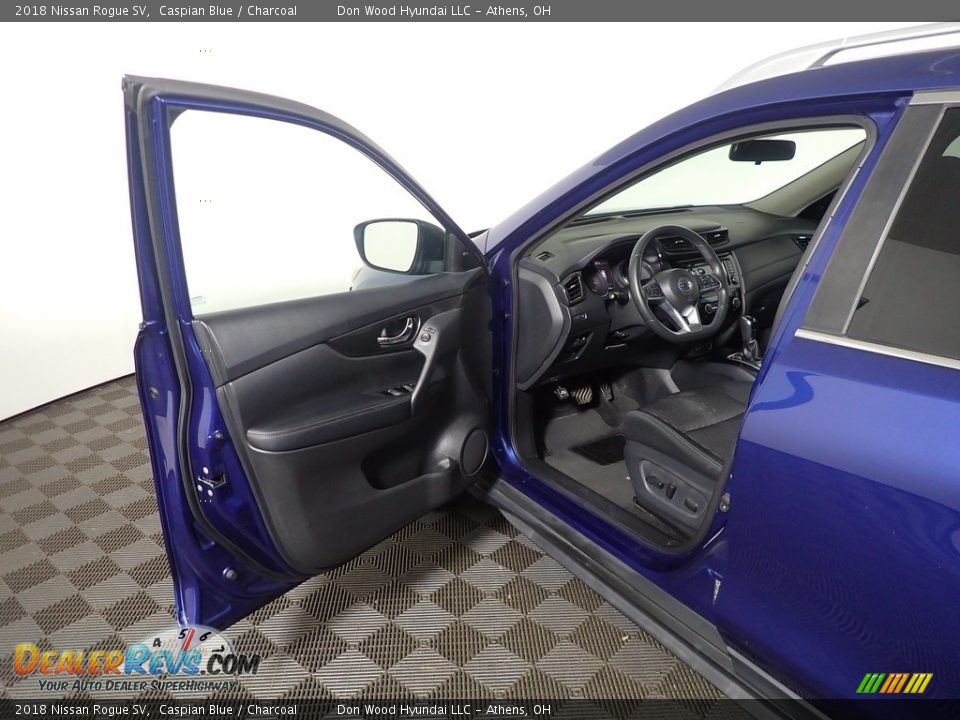 2018 Nissan Rogue SV Caspian Blue / Charcoal Photo #19