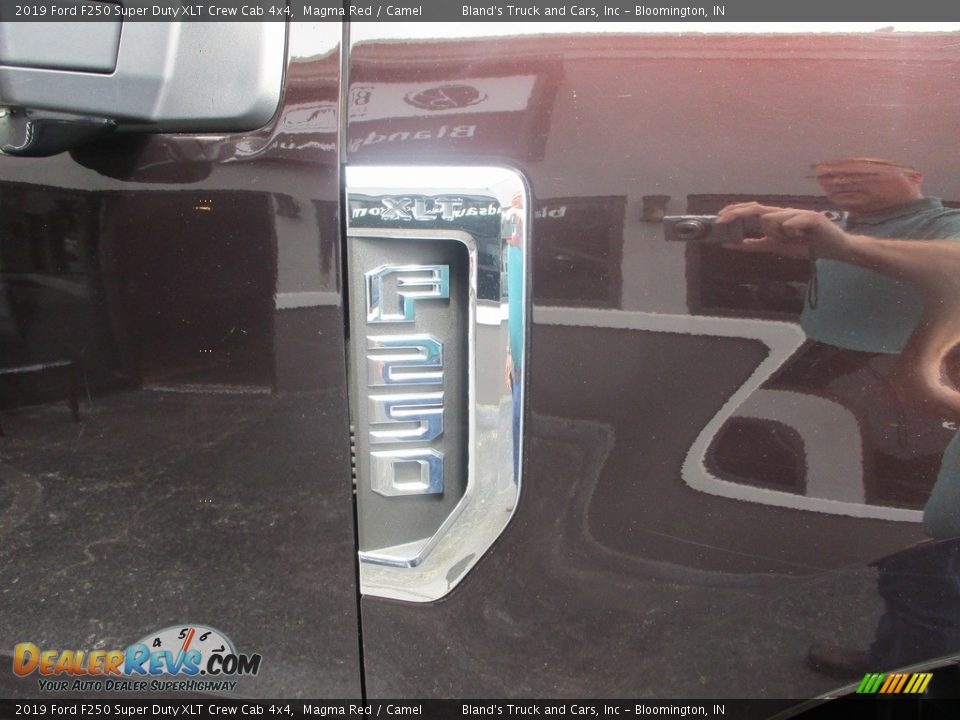 2019 Ford F250 Super Duty XLT Crew Cab 4x4 Magma Red / Camel Photo #34