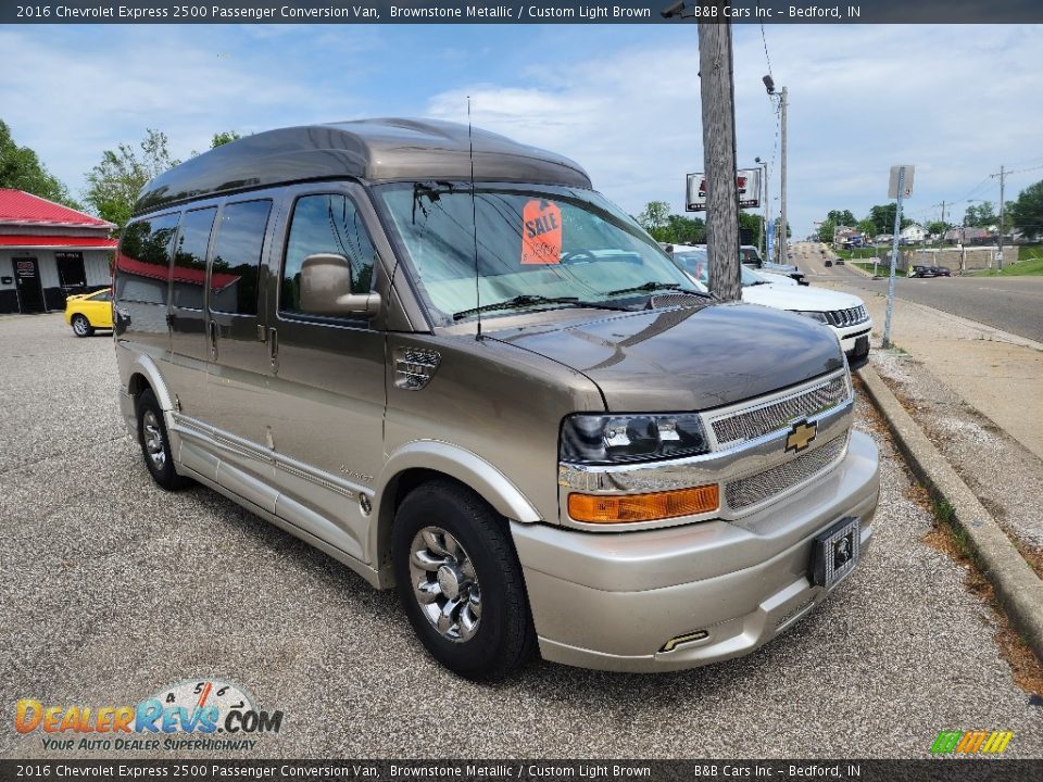 Front 3/4 View of 2016 Chevrolet Express 2500 Passenger Conversion Van Photo #2