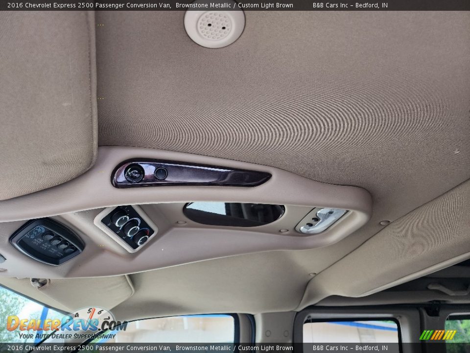 Controls of 2016 Chevrolet Express 2500 Passenger Conversion Van Photo #21