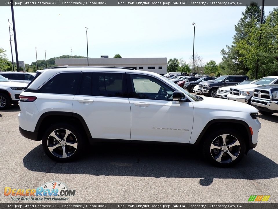 2023 Jeep Grand Cherokee 4XE Bright White / Global Black Photo #6