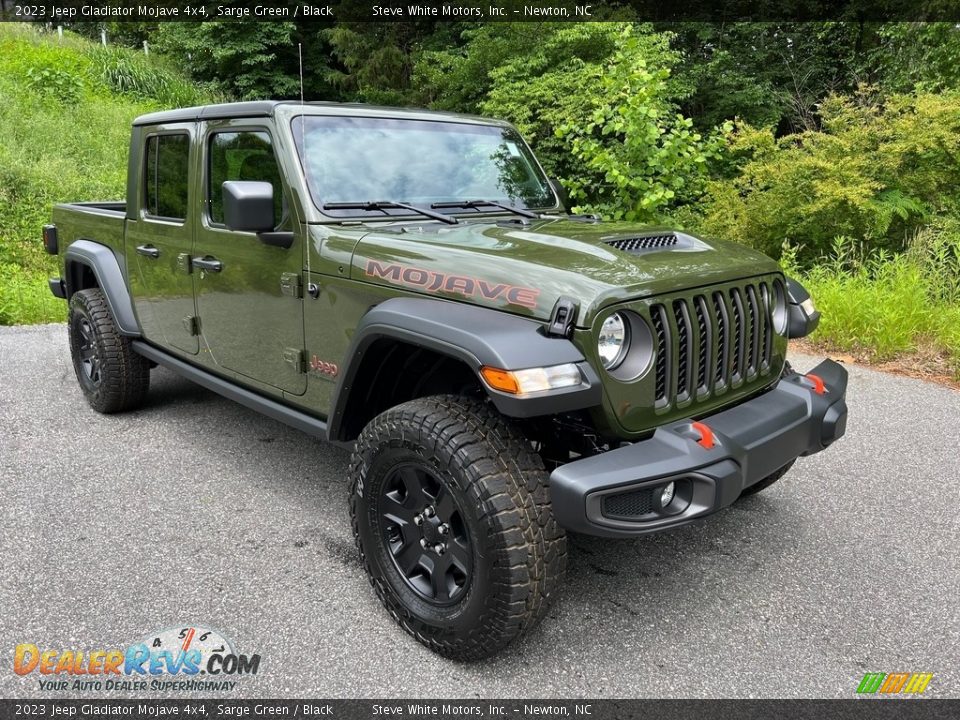 Front 3/4 View of 2023 Jeep Gladiator Mojave 4x4 Photo #4