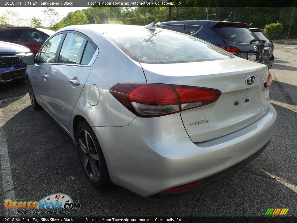 2018 Kia Forte EX Silky Silver / Black Photo #2