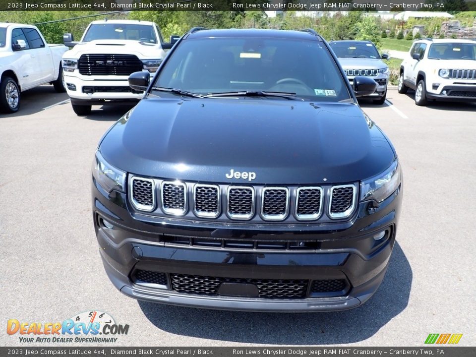 2023 Jeep Compass Latitude 4x4 Diamond Black Crystal Pearl / Black Photo #8