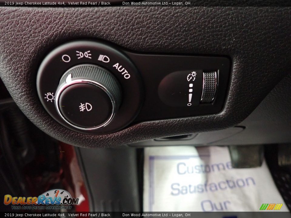 2019 Jeep Cherokee Latitude 4x4 Velvet Red Pearl / Black Photo #15