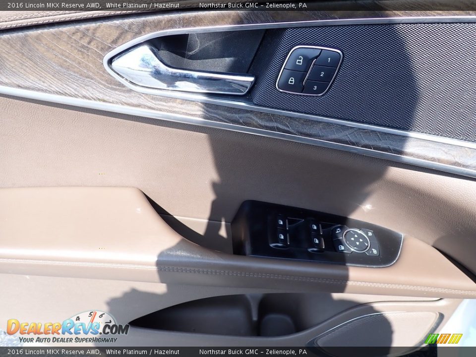 Door Panel of 2016 Lincoln MKX Reserve AWD Photo #20
