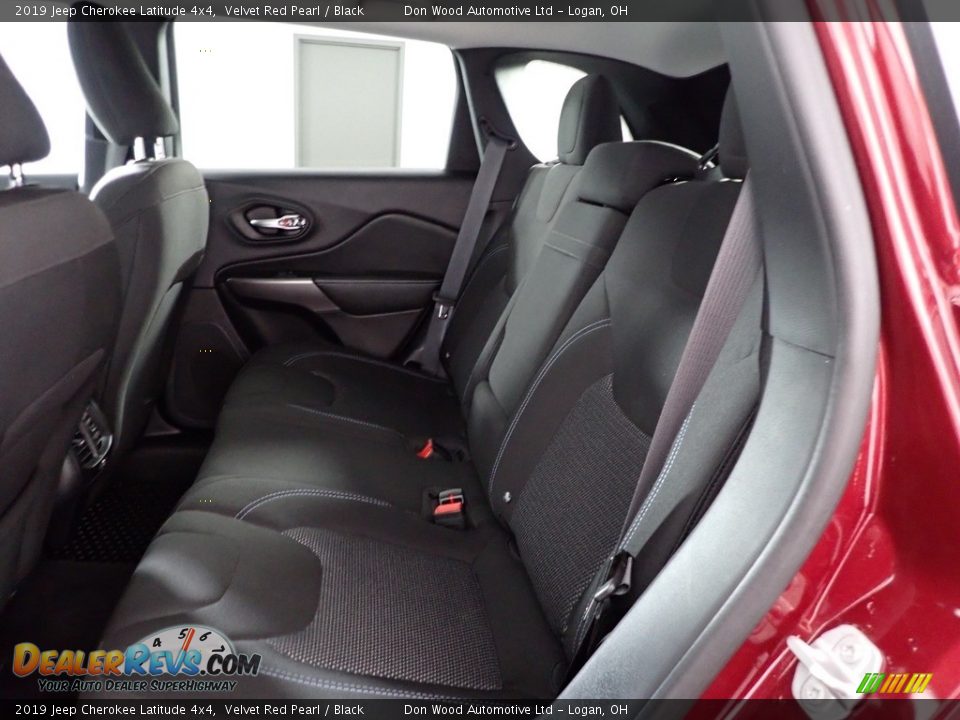 2019 Jeep Cherokee Latitude 4x4 Velvet Red Pearl / Black Photo #23